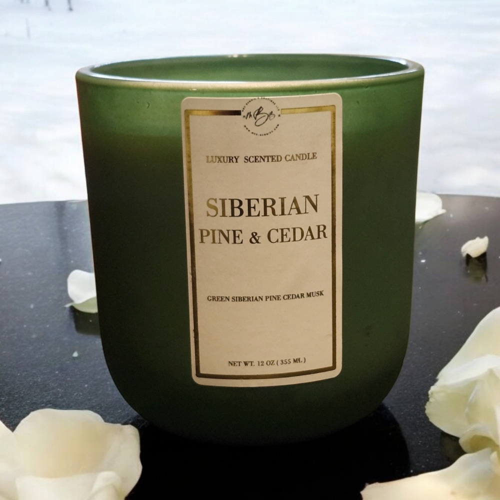Siberian Pine & Cedar luxurious 12 oz Olive Oil candle